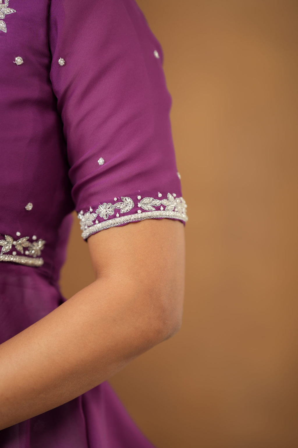 PC037 Magenta white